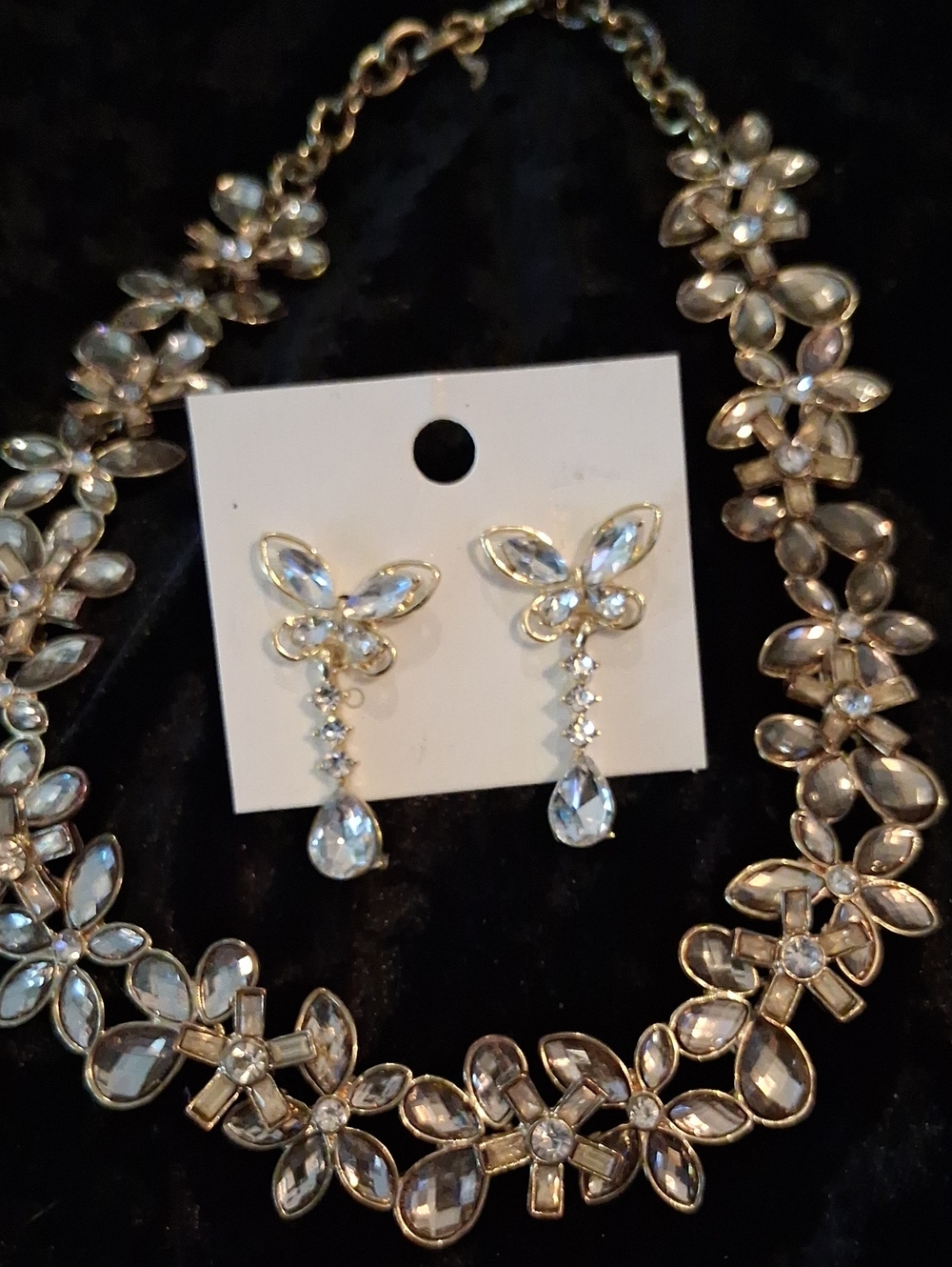 Anne Klein Gold-Tone Clear Chunky Crystal Daisey Collar W/ Drop Earrings